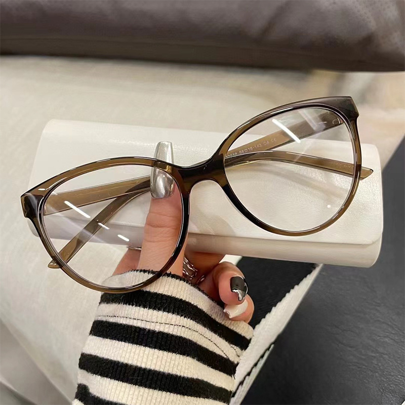 Cat-Eye Large Frame Glasses For Women Retro European And American Contrast Color Flat Glasses With Degree Plain Glasses Frame Trendy W72348