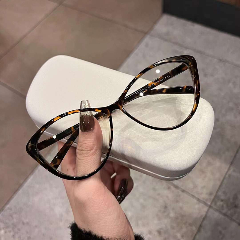 Internet Celebrity Hit Cat-Eye Glasses Ultra-Light Hot Girl TR Frame Female Plain Frame Anti-Blue Light Glasses Can Be Matched With Degrees 7212